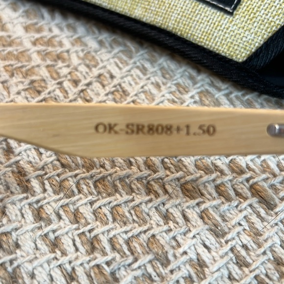 Ohekai Unisex +1.5 Bamboo Reader Sunglasses - Picture 4 of 4